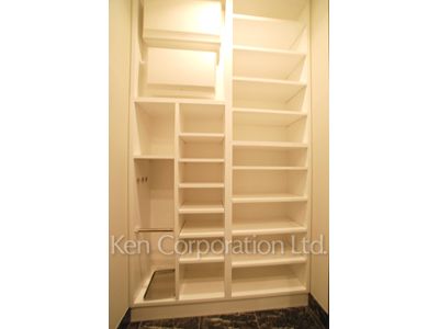 Shoes Closet ※Photo of the same layout on 14 floor. Decoration and fixture may differ.