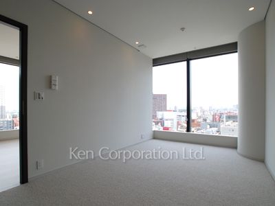 Bedroom ※Photo of the same layout on 14 floor. Decoration and fixture may differ.