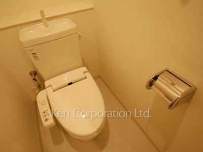 Lavatory ※Photo of the same layout on 1 floor. Decoration and fixture may differ.