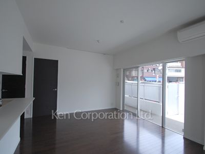 Living-Dining ※Photo of the same layout on 1 floor. Decoration and fixture may differ.