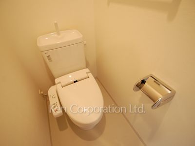 Lavatory ※Photo of the same layout on 1 floor. Decoration and fixture may differ.
