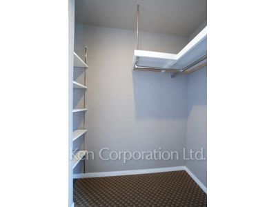 Closet ※Photo of the same layout on 25 floor. Decoration and fixture may differ.