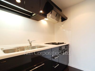 Kitchen ※Photo of the same layout on 4 floor. Decoration and fixture may differ.