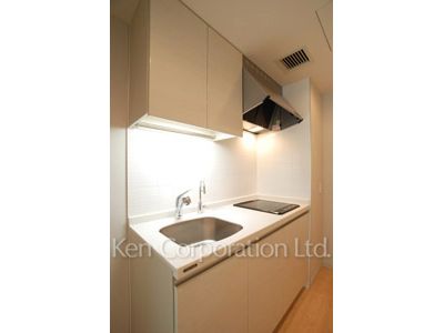 Kitchen ※Photo of the same layout on 4 floor. Decoration and fixture may differ.