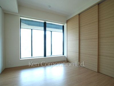 Bedroom ※Photo of the same layout on 3 floor. Decoration and fixture may differ.