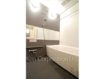 Bath ※Photo of the same layout on 3 floor. Decoration and fixture may differ.