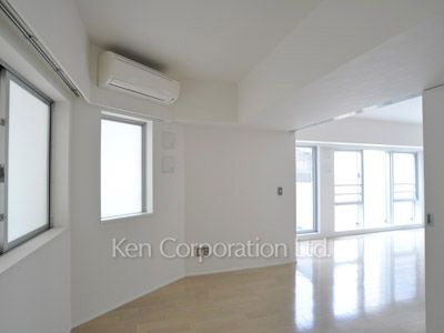 Bedroom ※Photo of the same layout on 2 floor. Decoration and fixture may differ.