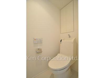 Lavatory ※Photo of the same layout on 2 floor. Decoration and fixture may differ.
