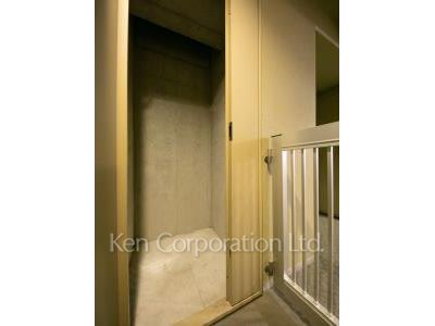 Trunk room ※Photo of the same layout on 4 floor. Decoration and fixture may differ.
