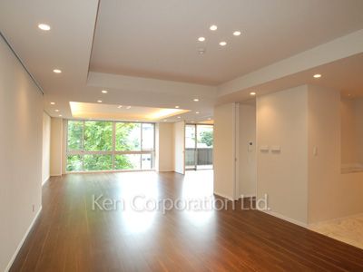 Living-Dining ※Photo of the same layout on B1 floor. Decoration and fixture may differ.
