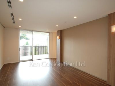 Bedroom ※Photo of the same layout on B1 floor. Decoration and fixture may differ.