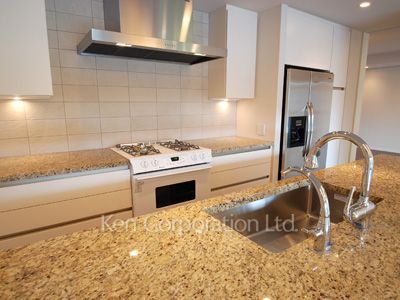 Kitchen ※Photo of the same layout on B1 floor. Decoration and fixture may differ.