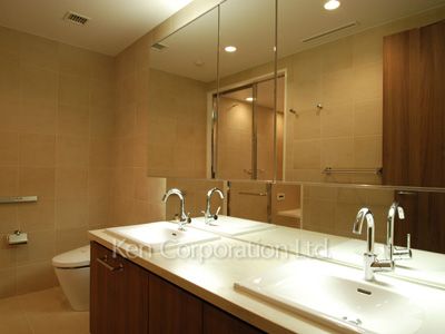 Bath ※Photo of the same layout on B1 floor. Decoration and fixture may differ.