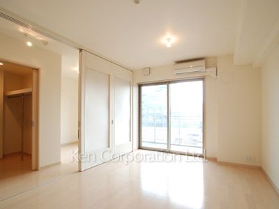 Living-Dining ※Photo of the same layout on 3 floor. Decoration and fixture may differ.