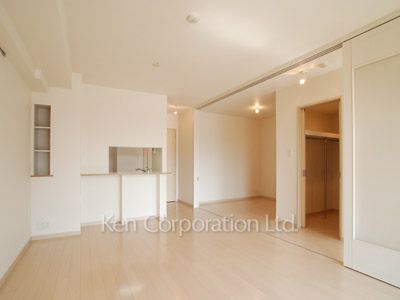 Living-Dining ※Photo of the same layout on 3 floor. Decoration and fixture may differ.