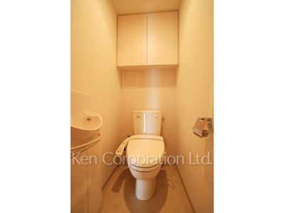 Lavatory ※Photo of the same layout on 3 floor. Decoration and fixture may differ.