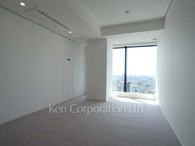 Bedroom ※Photo of the same layout on 28 floor. Decoration and fixture may differ.
