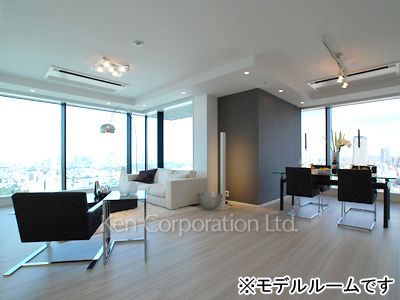 Living-Dining ※Photo of the same layout on 26 floor. Decoration and fixture may differ.