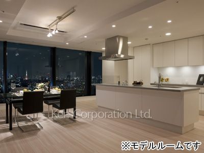 Living-Dining ※Photo of the same layout on 26 floor. Decoration and fixture may differ.