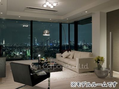 Living-Dining ※Photo of the same layout on 26 floor. Decoration and fixture may differ.