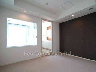 Bedroom ※Photo of the same layout on 32 floor. Decoration and fixture may differ.