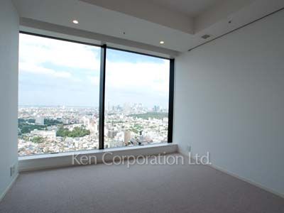 Other Room ※Photo of the same layout on 33 floor. Decoration and fixture may differ.