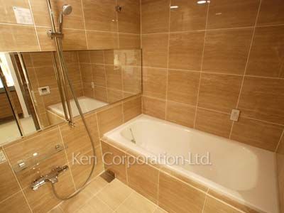 Bath ※Photo of the same layout on 25 floor. Decoration and fixture may differ.