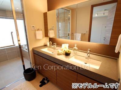 Powder Room ※Photo of the same layout on 25 floor. Decoration and fixture may differ.
