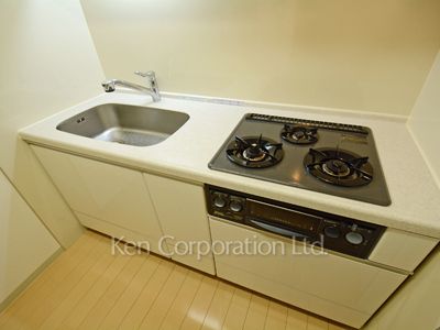 Kitchen ※Photo of the same layout on 2 floor. Decoration and fixture may differ.