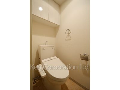 Lavatory ※Photo of the same layout on 2 floor. Decoration and fixture may differ.