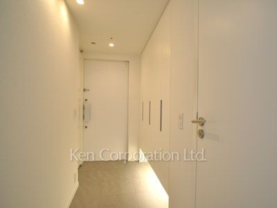 Entrance ※Photo of the same layout on 20 floor. Decoration and fixture may differ.