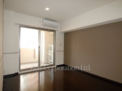 Bedroom ※Photo of the same layout on 4 floor. Decoration and fixture may differ.