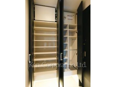 Shoes Closet