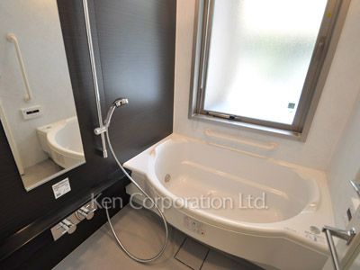 Bath ※Photo of the same layout on 1 floor. Decoration and fixture may differ.