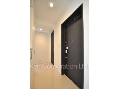 Entrance ※Photo of the same layout on 1 floor. Decoration and fixture may differ.