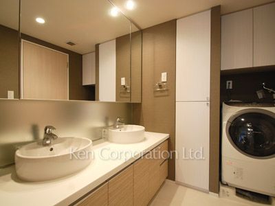 Powder Room ※Photo of the same layout on 6 floor. Decoration and fixture may differ.