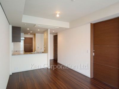 Living-Dining ※Photo of the same layout on 21 floor. Decoration and fixture may differ.