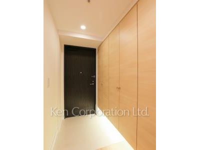 Entrance ※Photo of the same layout on 20 floor. Decoration and fixture may differ.