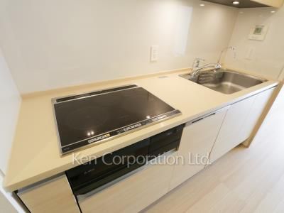 Kitchen ※Photo of the same layout on 20 floor. Decoration and fixture may differ.