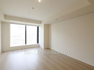 Living-Dining ※Photo of the same layout on 29 floor. Decoration and fixture may differ.