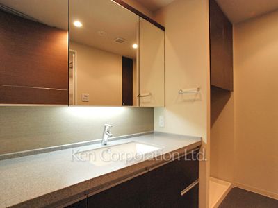Powder Room