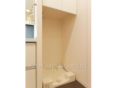 Washing Machine Space ※Photo of the same layout on 34 floor. Decoration and fixture may differ.