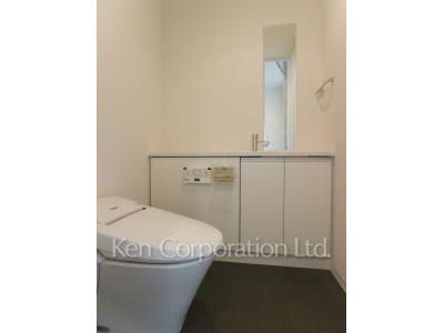 Lavatory ※Photo of the same layout on 34 floor. Decoration and fixture may differ.