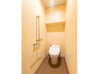 Lavatory ※Photo of the same layout on 9 floor. Decoration and fixture may differ.