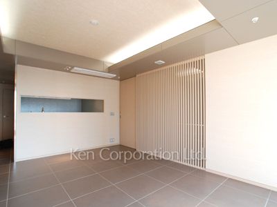 Living-Dining ※Photo of the same layout on 8 floor. Decoration and fixture may differ.