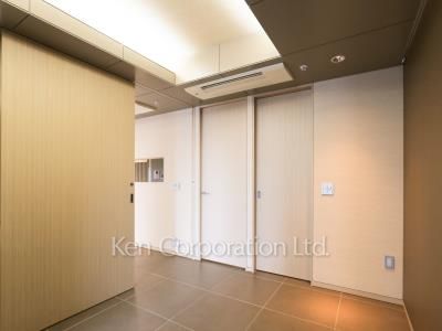 Master Bedroom ※Photo of the same layout on 13 floor. Decoration and fixture may differ.