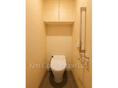 Lavatory ※Photo of the same layout on 13 floor. Decoration and fixture may differ.