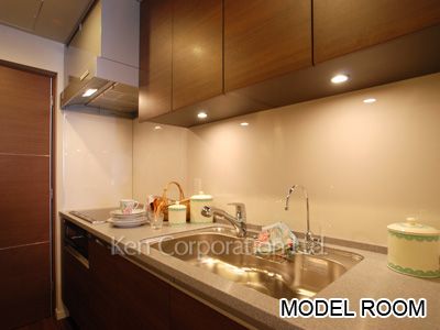 Kitchen ※Photo of the same layout on 21 floor. Decoration and fixture may differ.