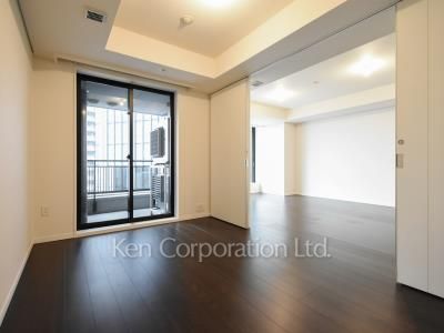 Master Bedroom ※Photo of the same layout on 25 floor. Decoration and fixture may differ.