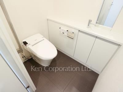 Lavatory ※Photo of the same layout on 34 floor. Decoration and fixture may differ.